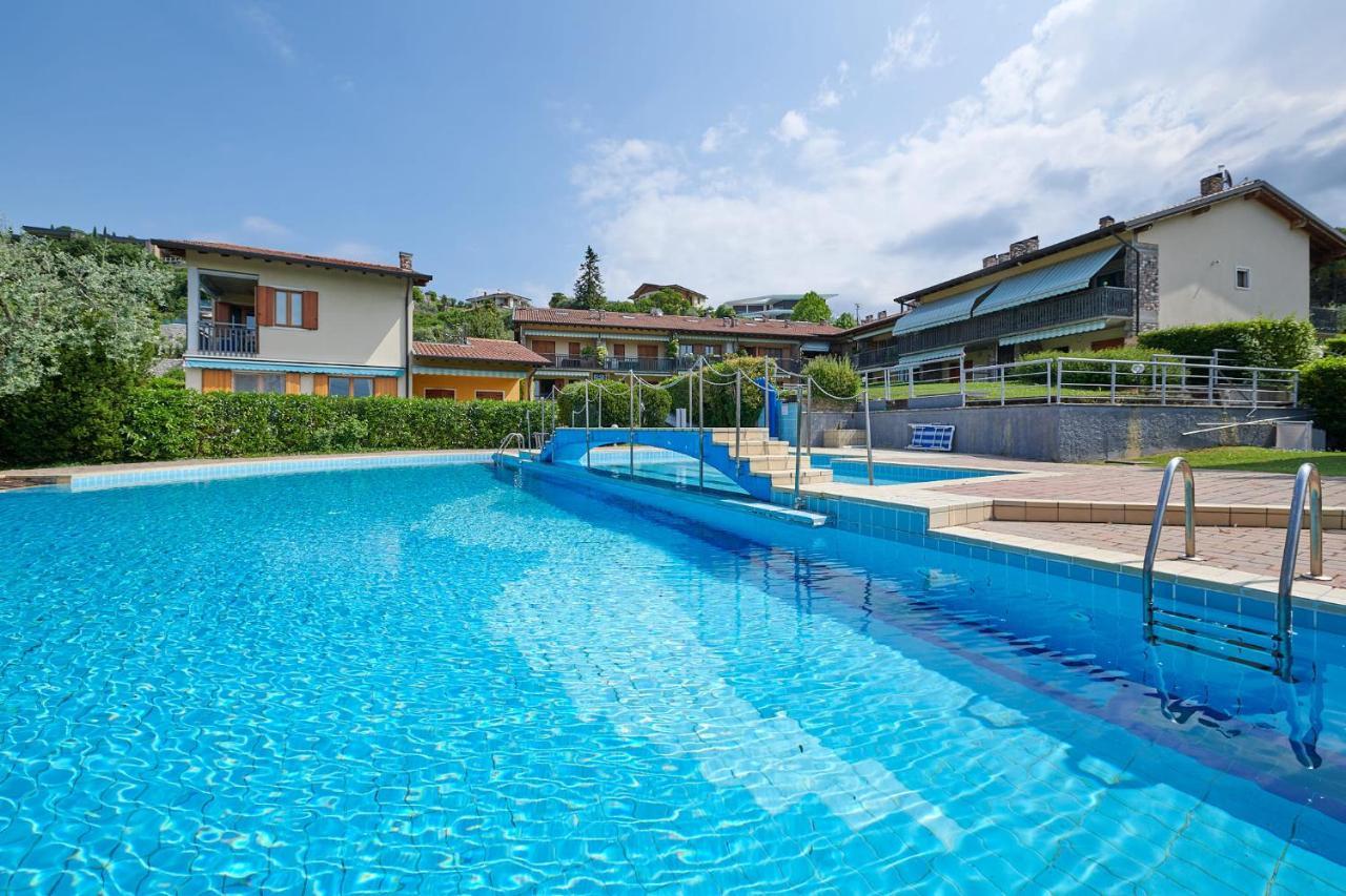 Apartmentsgarda - Baia D'Argento Residence Costermano Buitenkant foto